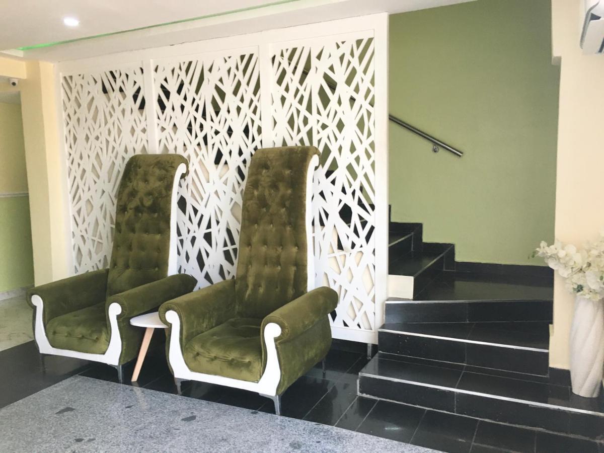 Alexia'S Place Hotel Lagos Zewnętrze zdjęcie